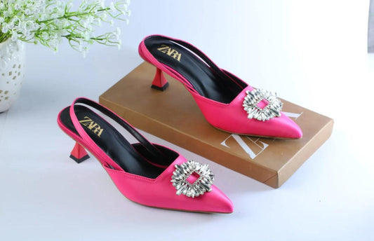 Zaara heel - Crazy Women