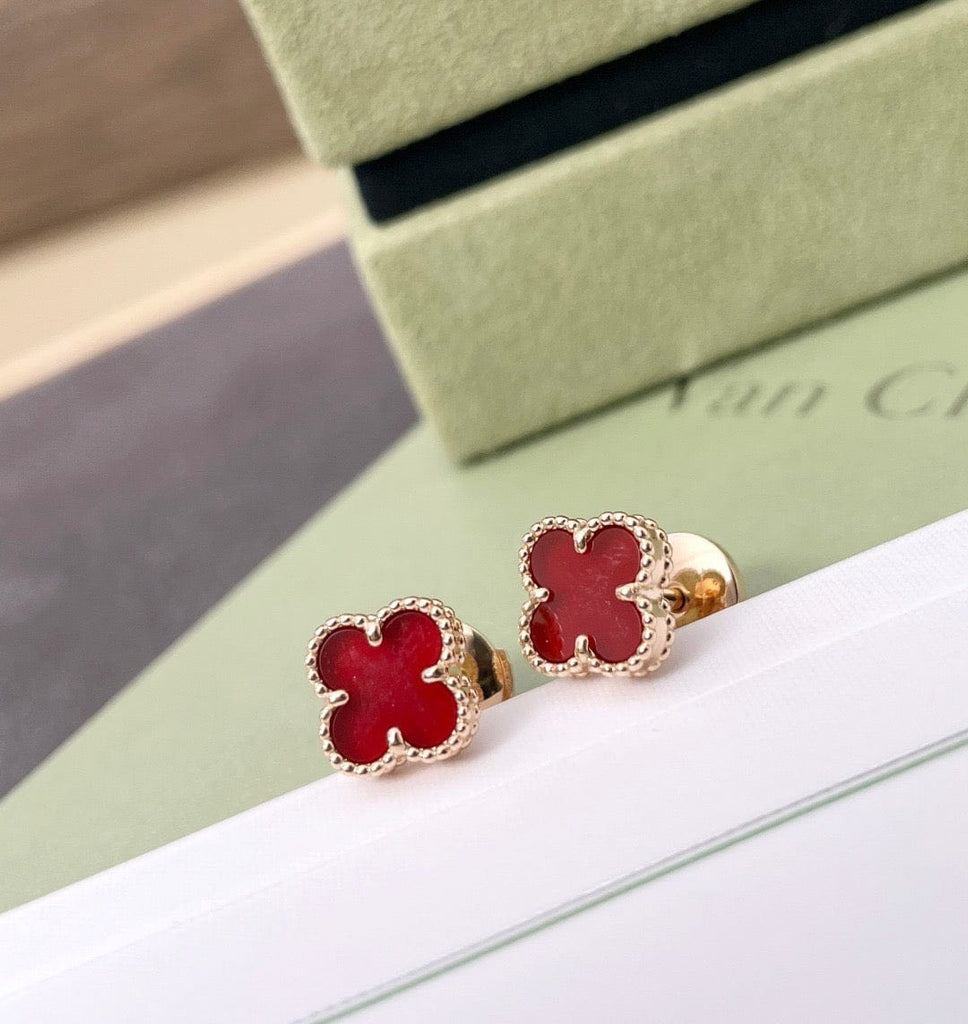 Red Fourleaf Clover Earrning