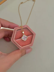 Luxurious Clover Zircon Necklace