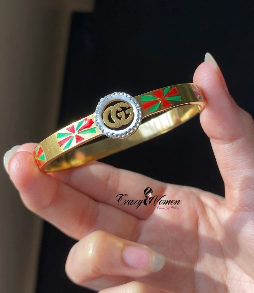 Gucci-Inspired Gold Bangle with Stones – Elegant & Trendy