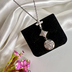 Silver Flower leaf Clover Necklace