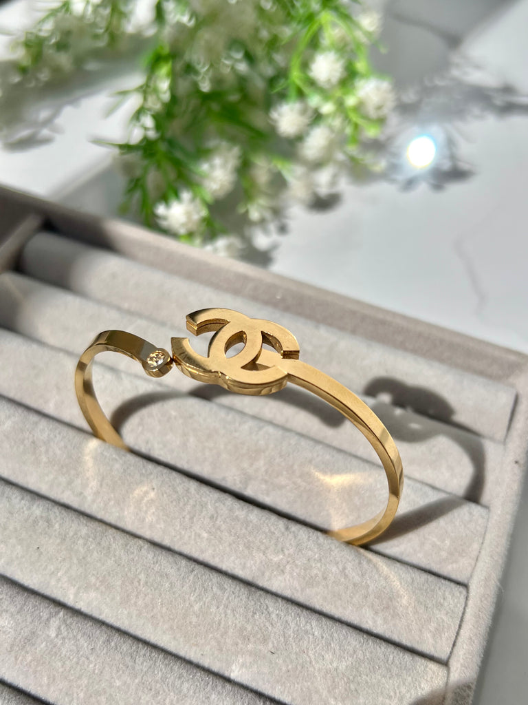 CC Round Gold Bangle | Jewelry Store | Jewelry Shop