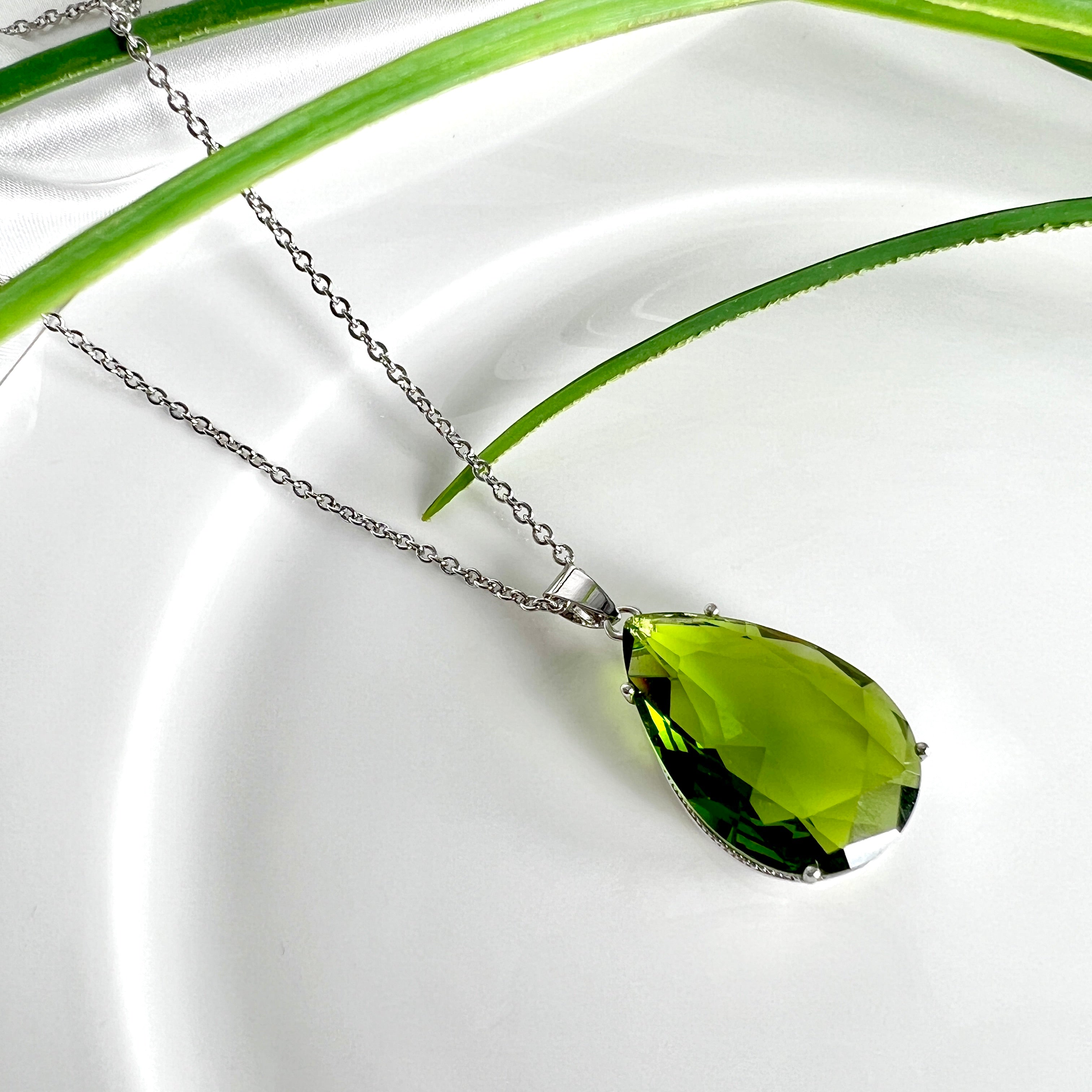 Green Necklace Pendant 925 Sterling - Crazy Women