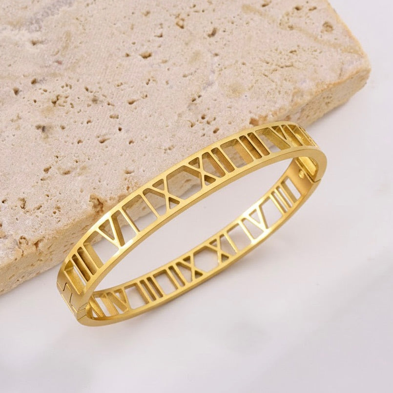 Crazy Women Handcuff Bracelet - Style 1739063