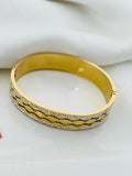 Crazy Women Handcuff Bracelet - Style 3255084
