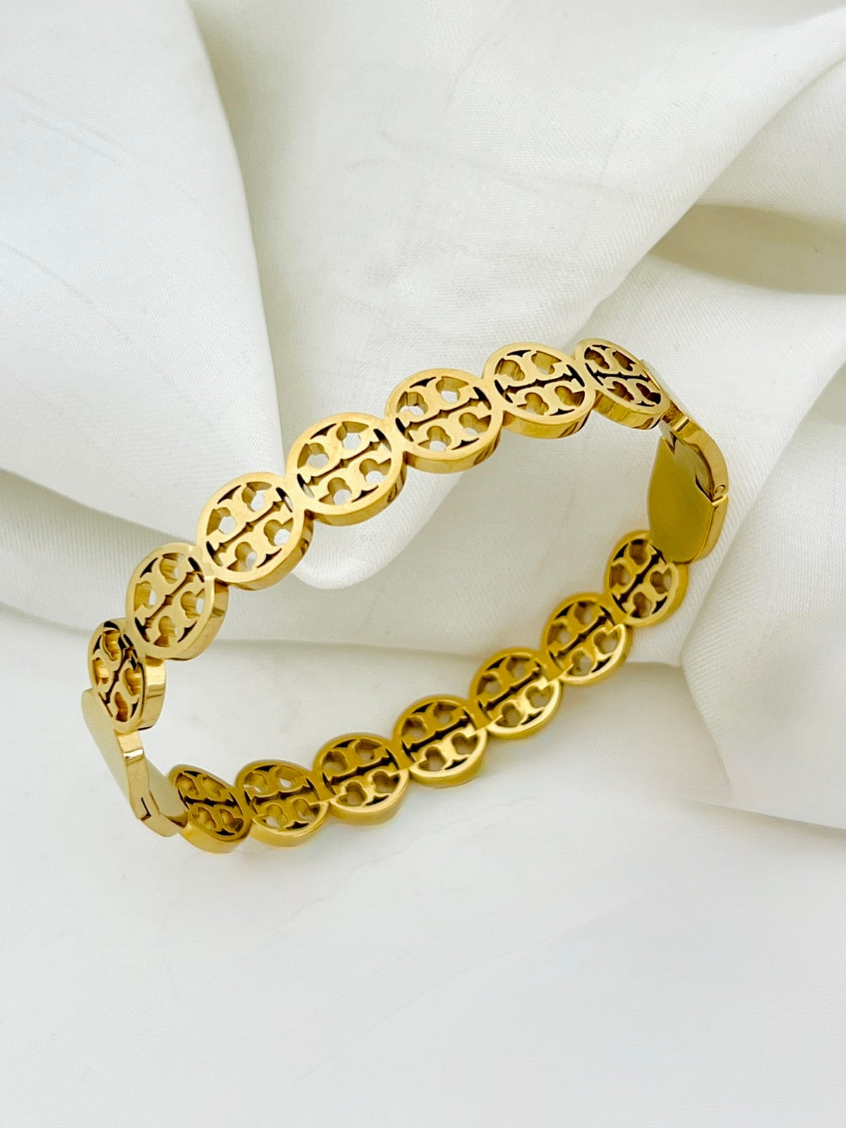 Crazy Women Handcuff Bracelet - Style 6138072