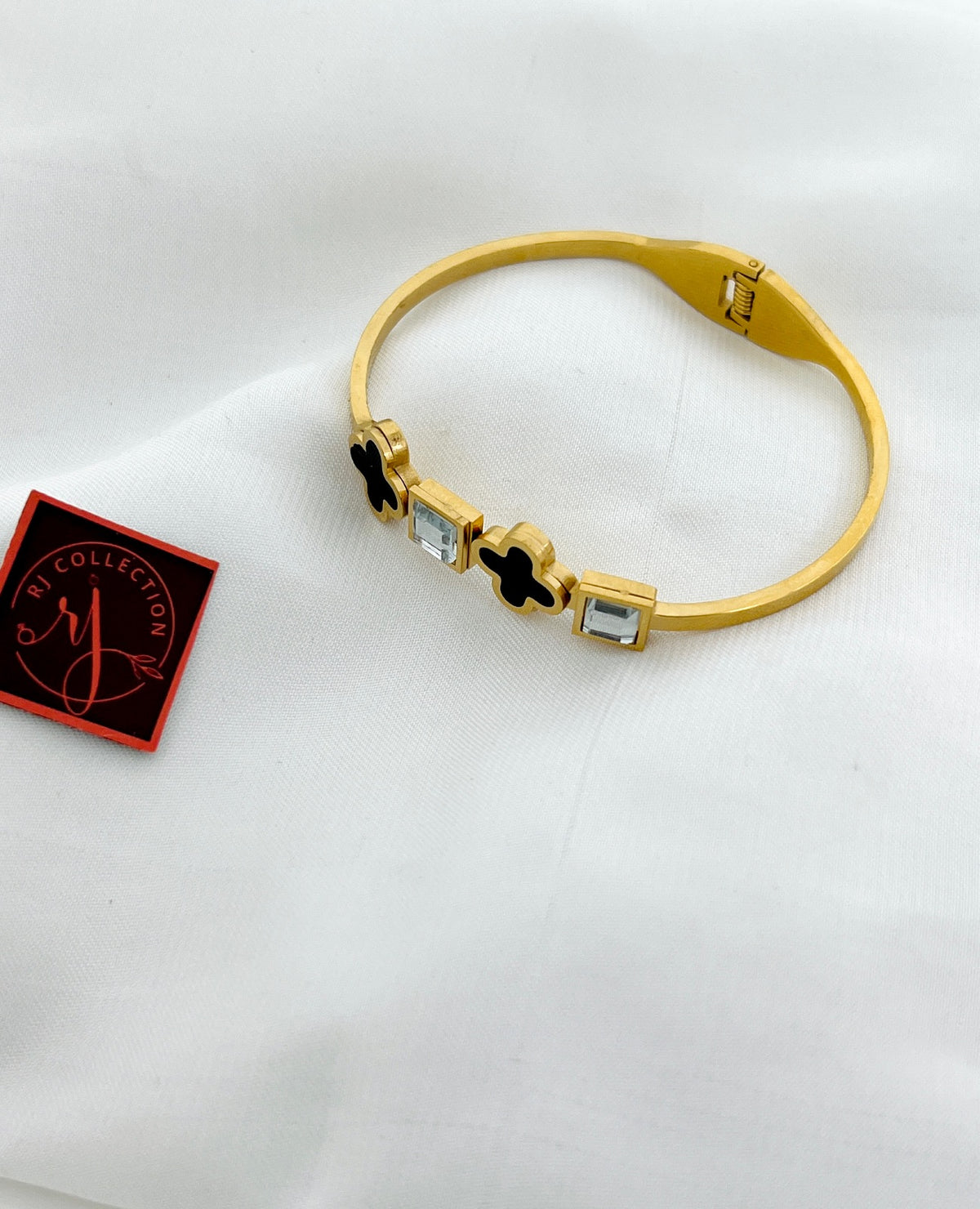 Crazy Women Handcuff Bracelet - Style 6235042