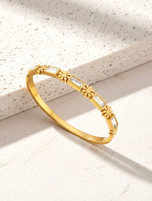 Crazy Women Handcuff Bracelet - Style 7148053