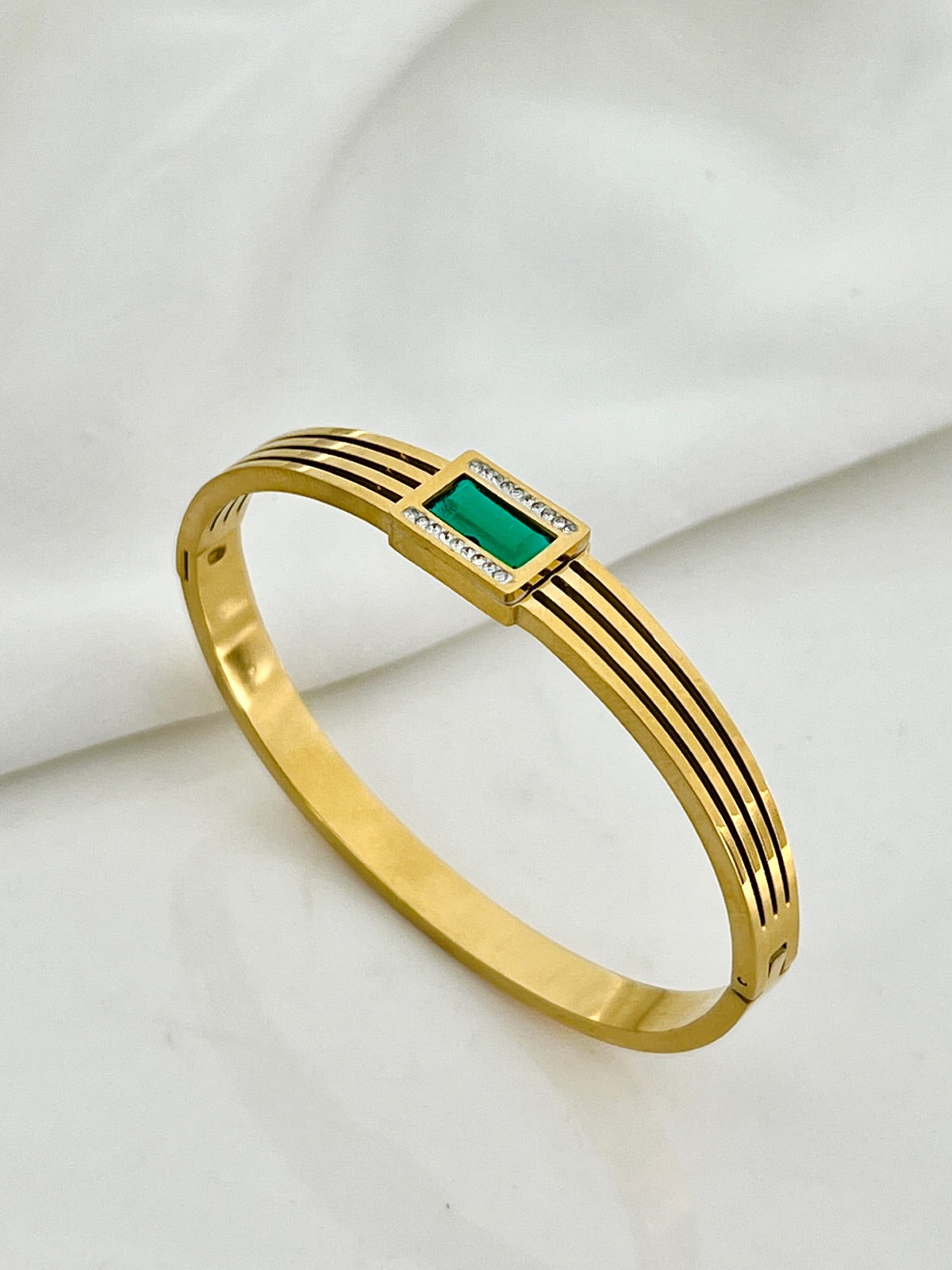 Crazy Women Handcuff Bracelet - Style 7153084