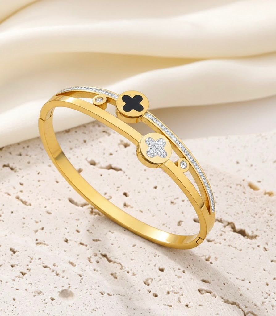 Crazy Women Handcuff Bracelet - Style 7348065