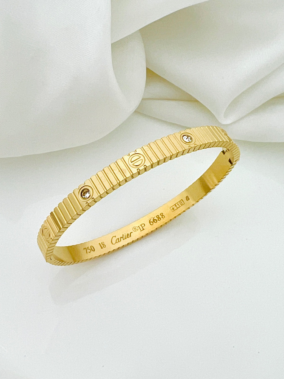 Crazy Women Handcuff Bracelet - Style 8635063