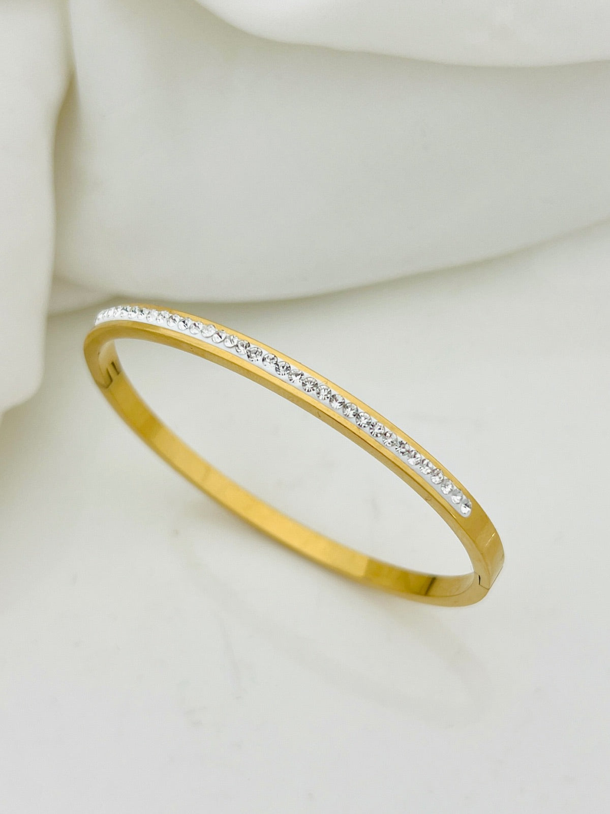 Crazy Women Handcuff Bracelet - Style 9143084