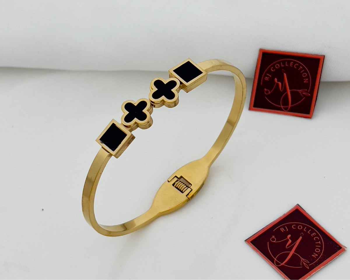 Crazy Women Handcuff Bracelet - Style 9635074