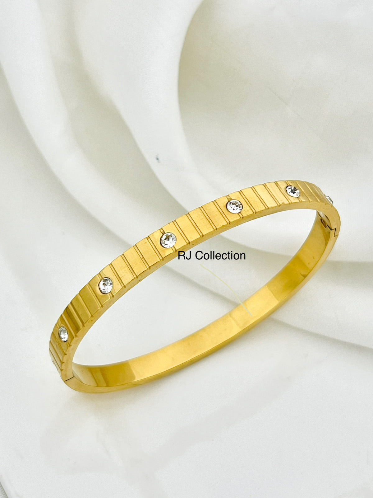 Crazy Women Handcuff Bracelet - Style 9645092