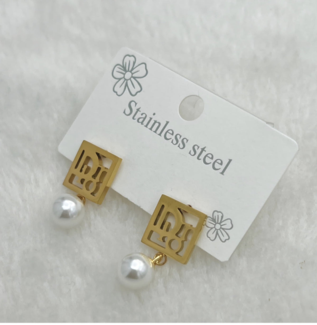 Crazy Women Earrings - Style 3912082
