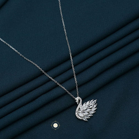 Silver swan necklace