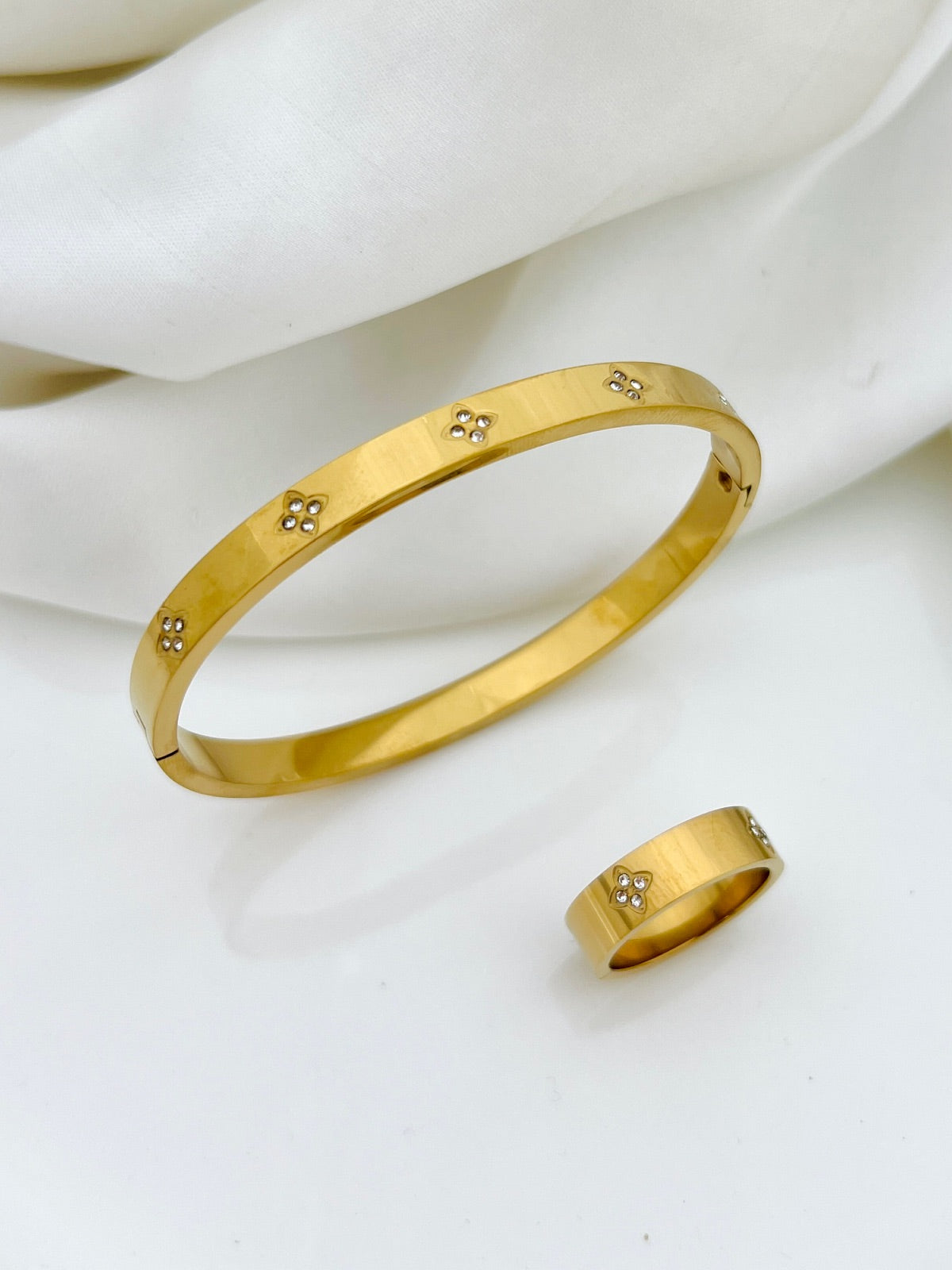 Crazy Women Complete Jewellery Set - Style 6671080