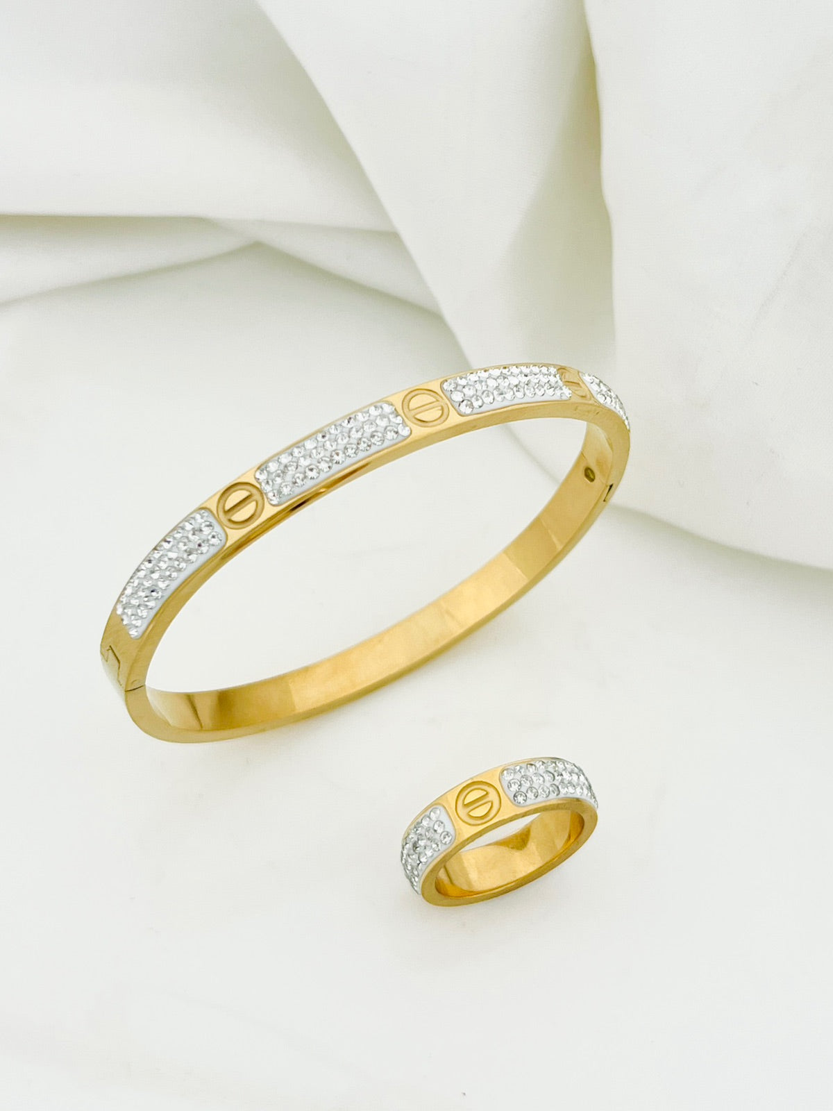 Crazy Women Complete Jewellery Set - Style 8274051