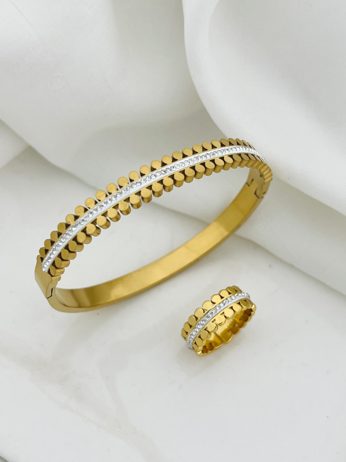 Crazy Women Complete Jewellery Set - Style 9174062