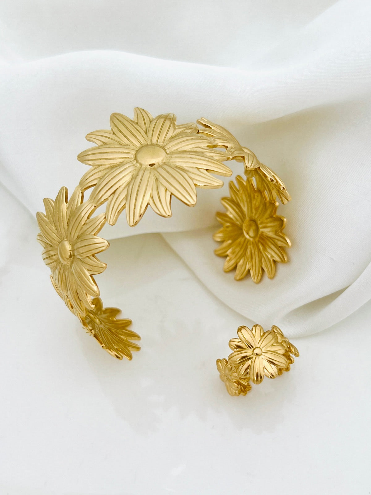 Crazy Women Complete Jewellery Set - Style 9473085