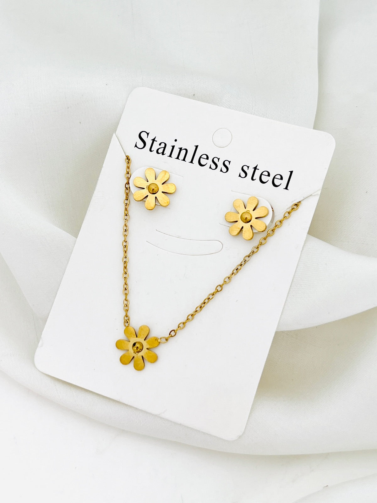 Crazy Women Locket Necklace - Style 5723086