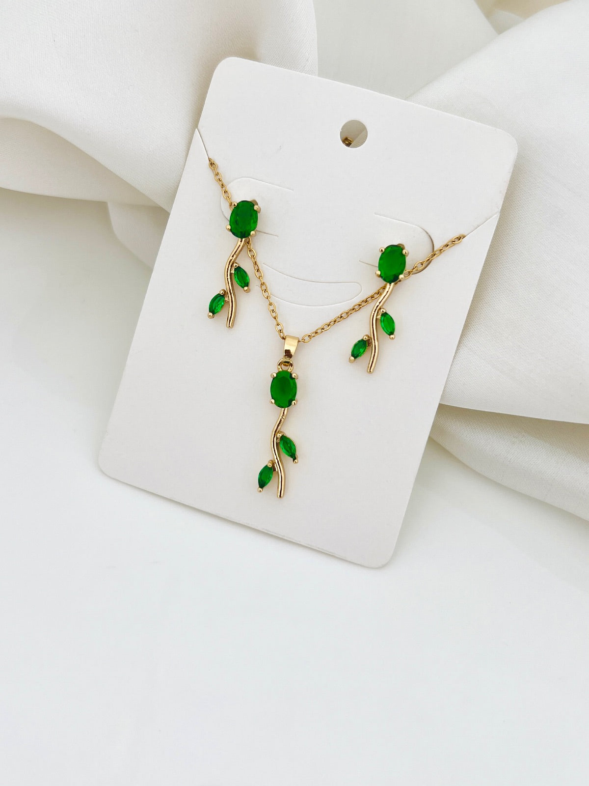 Crazy Women Tulip Locket Set - Style 4129085