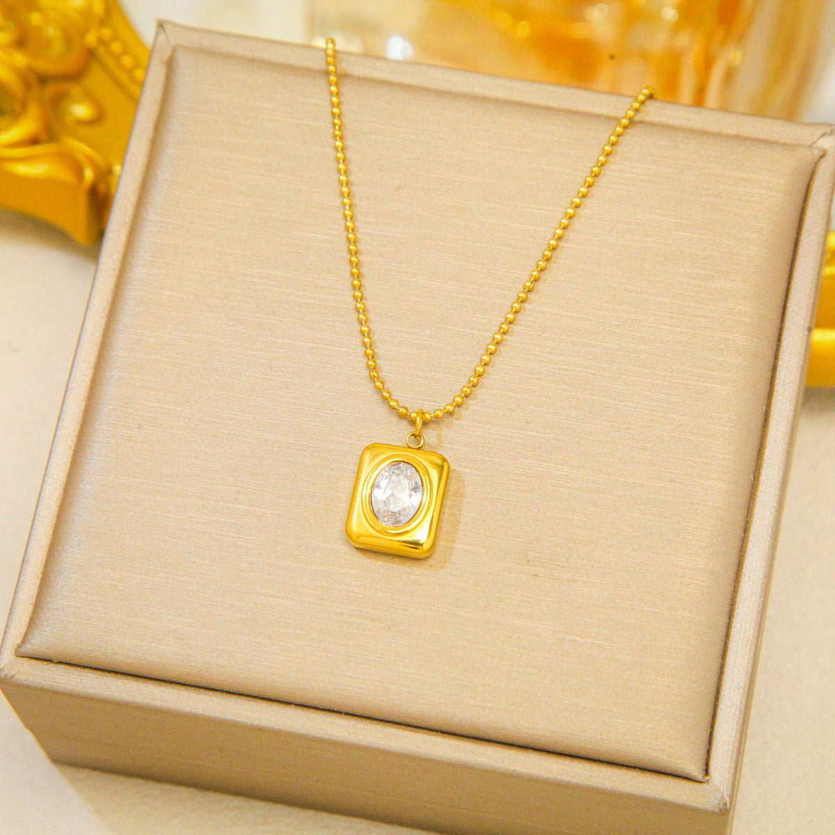 Crazy Women Locket Necklace - Style 3725086