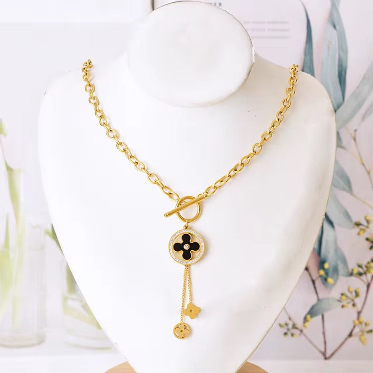 Crazy Women Locket Necklace - Style 4839065