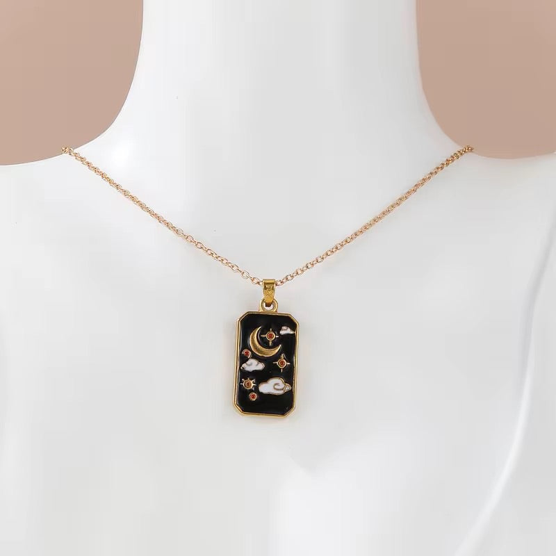 Crazy Women Locket Necklace - Style 5129086