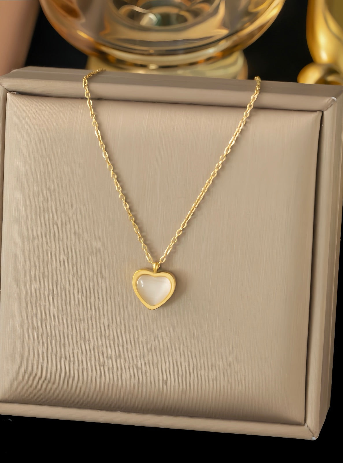 Crazy Women Locket Necklace - Style 5712085