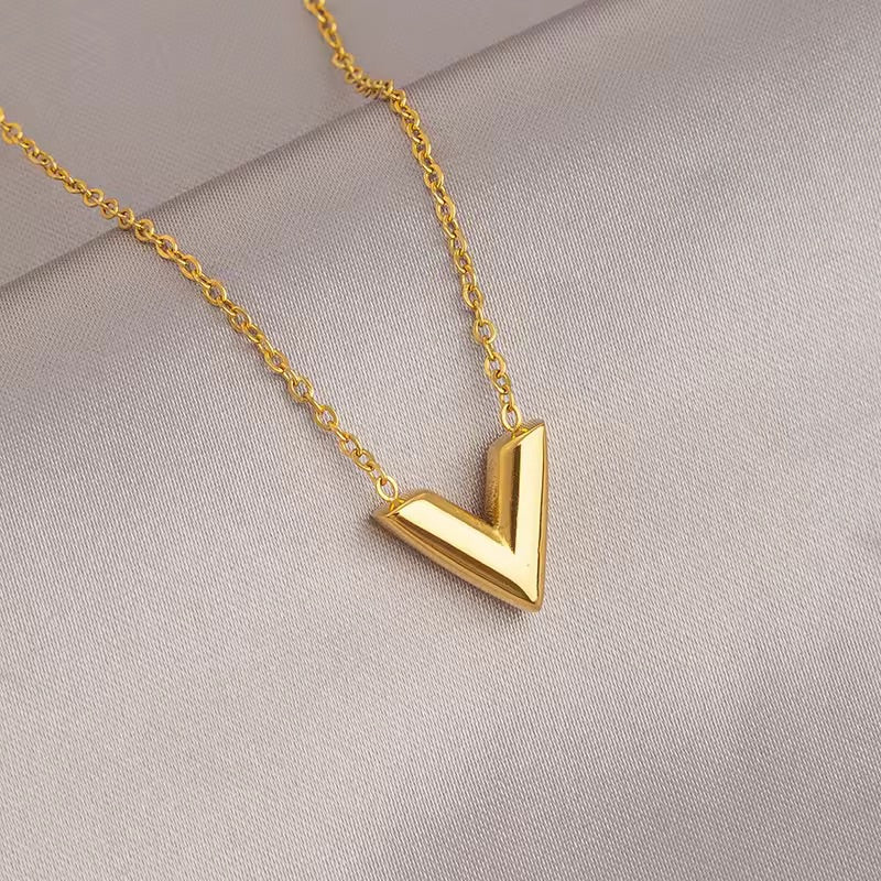 Crazy Women Locket Necklace - Style 7718063