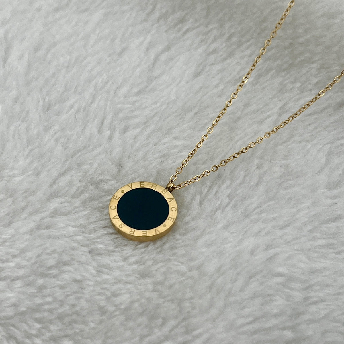 Crazy Women Locket Necklace - Style 8615092
