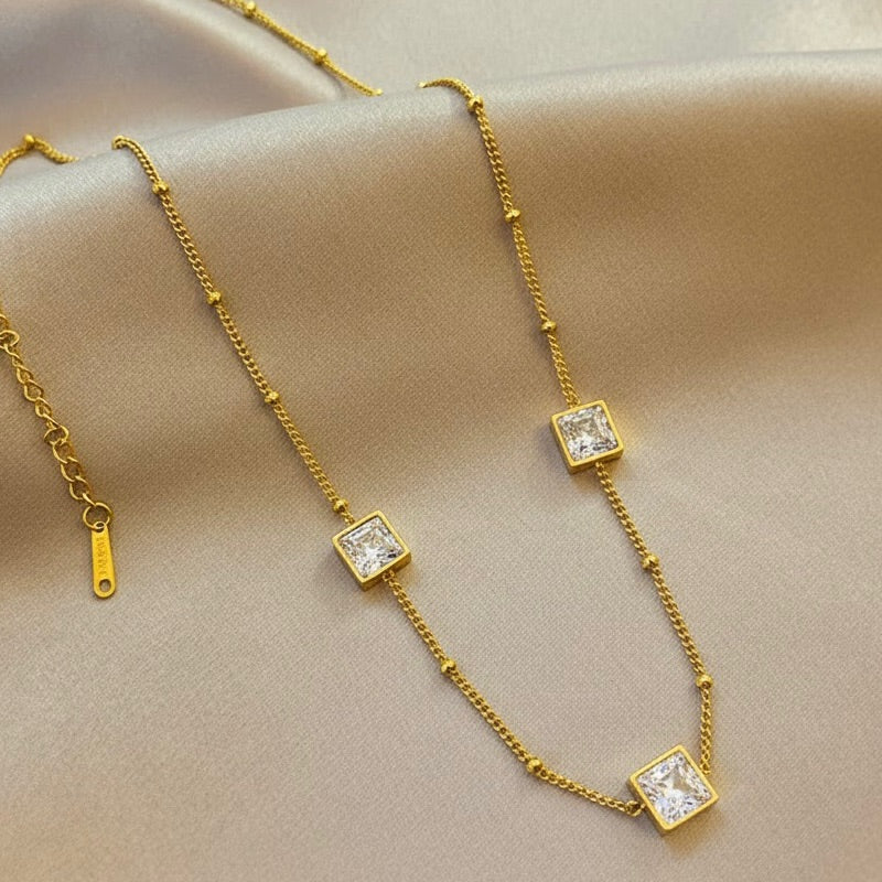 Crazy Women Necklace - Style 4139086