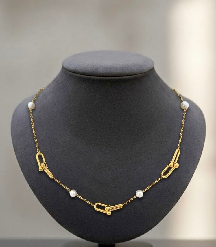 Crazy Women Necklace - Style 6129053