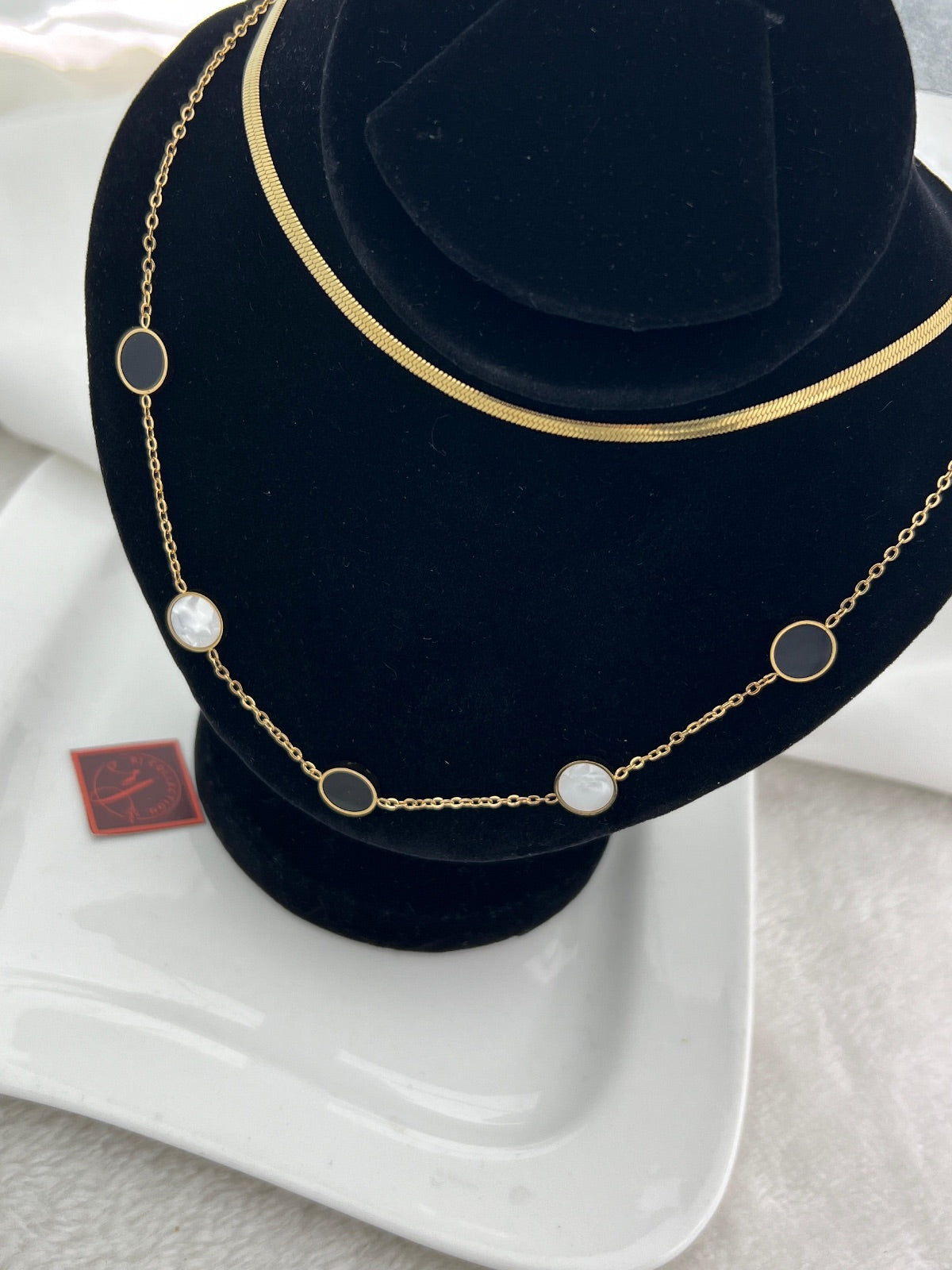 Crazy Women Necklace - Style 7649022
