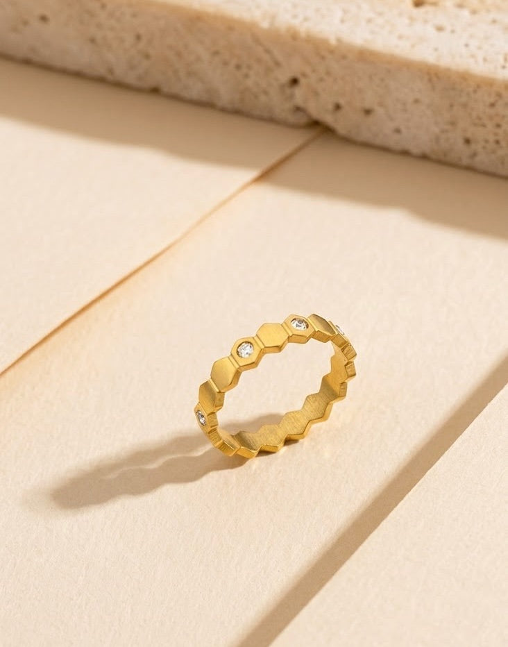 Crazy Women Ring - Style 4725086