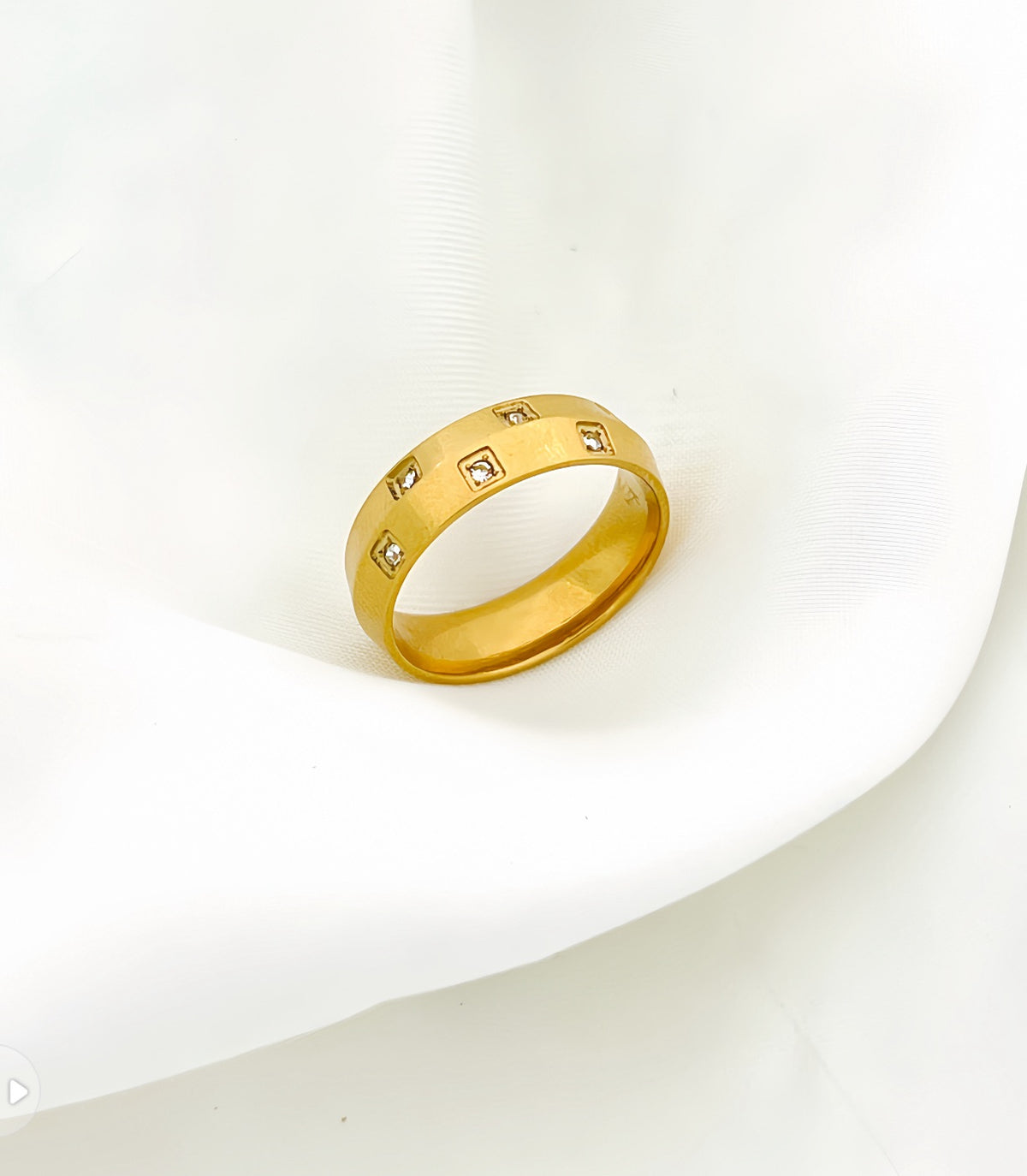 Crazy Women Ring - Style 8628091