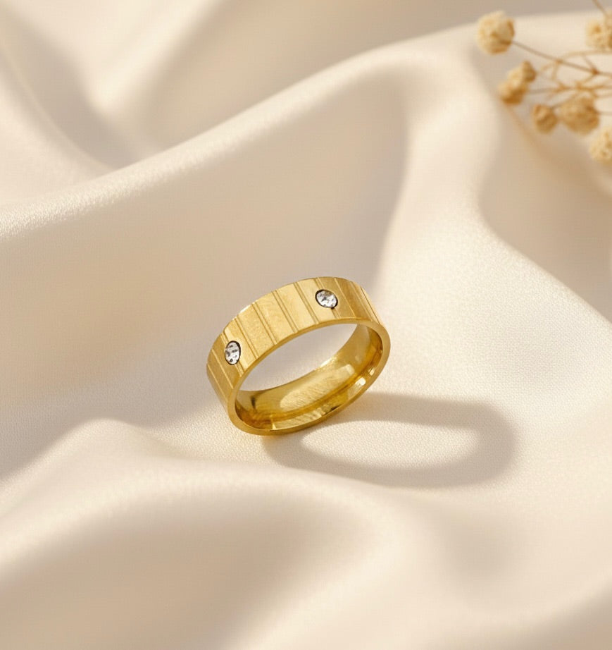 Crazy Women Ring - Style 7125082