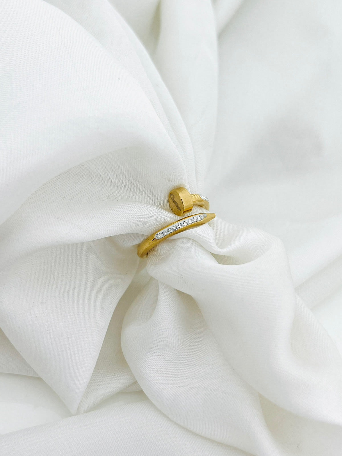 Crazy Women Ring - Style 6122084