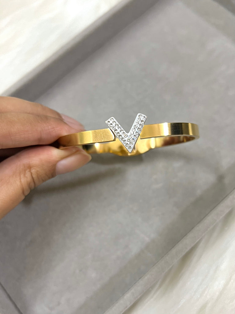 Charming Letter V Design Stainless Steel Bracelet
