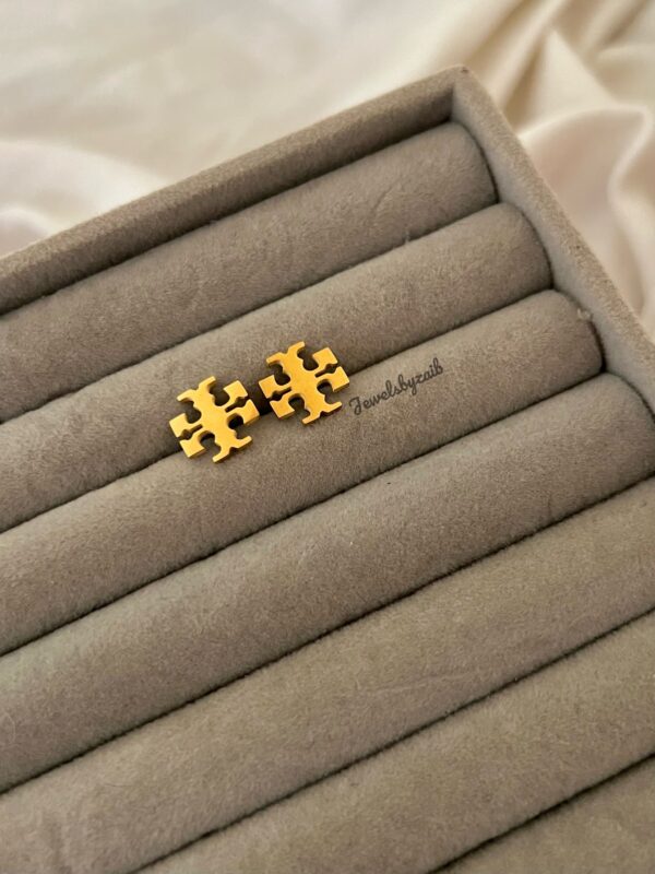 Tory logo studs - Buy Online Pakistan | Crazy Women