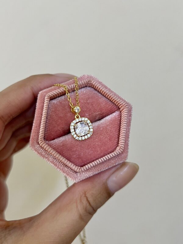 Luxurious Titanium Gold Square Rhinestone Necklace - Buy Online Pakistan | Crazy Women