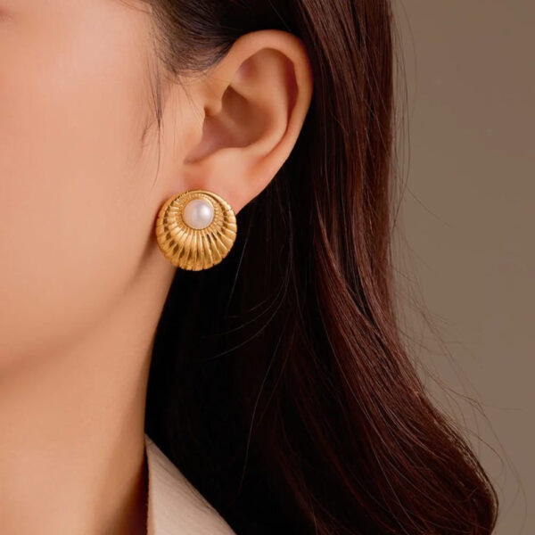Pearl Shell Earrings - Buy Online Pakistan | Crazy Women