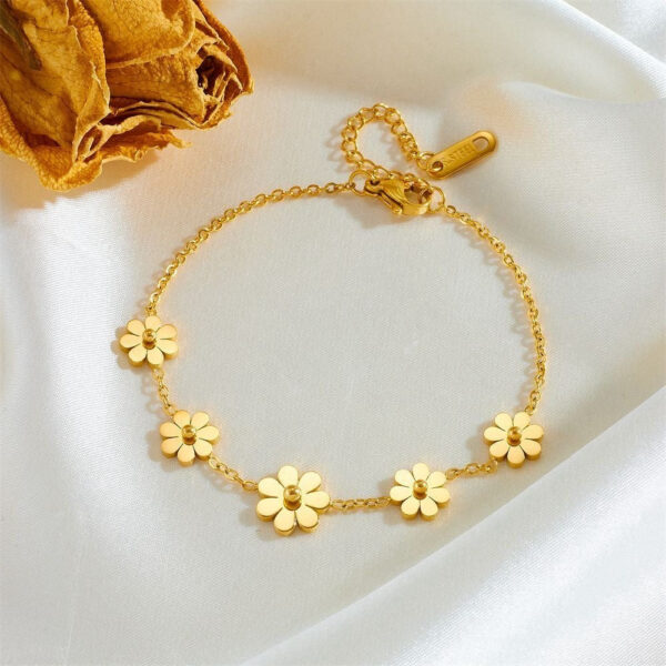 Maple Bay Bracelet - Buy Online Pakistan | Crazy Women