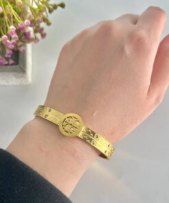 Tory Gold Bracelet Openable - Buy Online Pakistan | Crazy Women