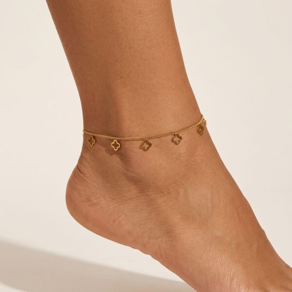 Gold Clover Anklet - Buy Online Pakistan | Crazy Women