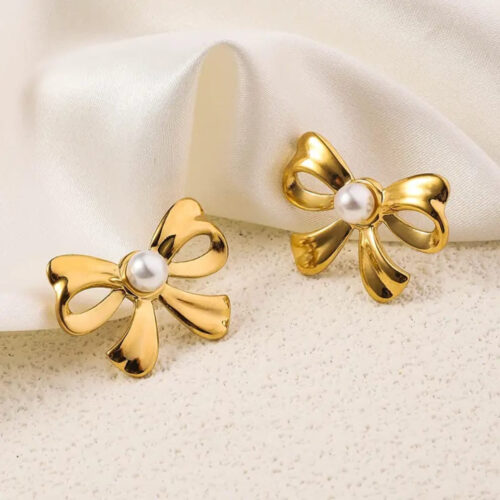 Cute Bow Pearl Earrings - Buy Online Pakistan | Crazy Women