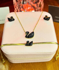 Black Swan Set with Snake Chain Bracelet | Jewellery Set Pakistan