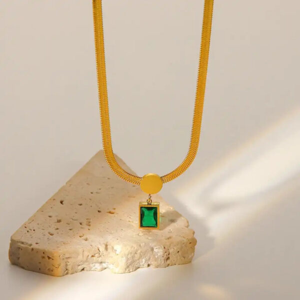 Luxurious titanium steel Emerald snake chain necklace - Buy Online Pakistan | Crazy Women